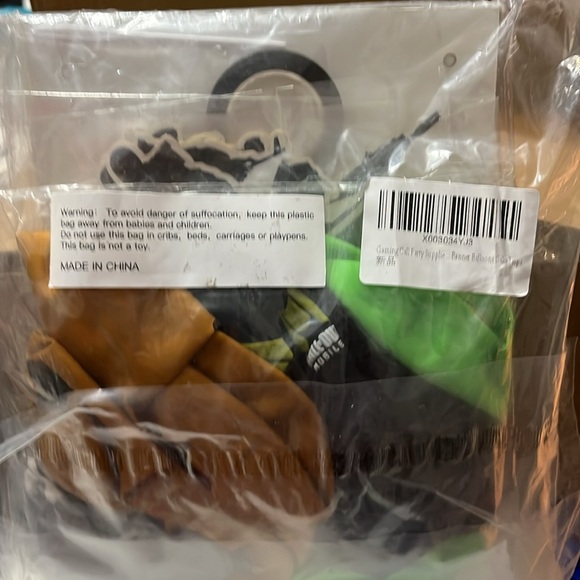 Call of Duty Black Ops Birthday Party Supplies Set - Black, Green, Yellow - Picture 6 of 6